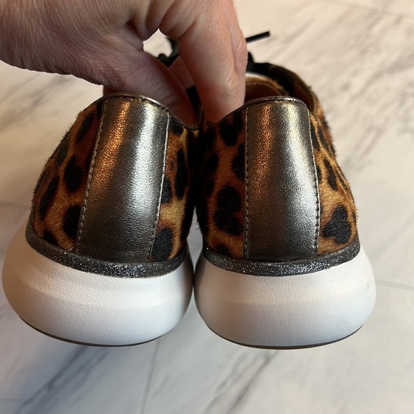 Johnston & Murphy Women Dakota leopard calf hair lace up sneaker size 6 - Picture 6 of 8